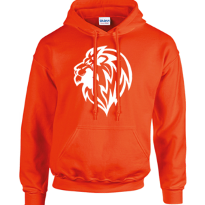 Oranje Hoodie met Nederlandse Leeuw De oranje hoodie met Nederlandse leeuw staat voor comfort, stijl en karakter. De krachtige leeuw en de opvallende oranje tint maken deze hoodie ideaal voor wie een sterk statement wil maken met een trots ontwerp.. PrintFashion.nl is een onderdeel van HB-Creations uit Rijen.